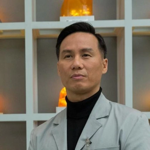 Dr. Henry Wu (Jurassic Park movie) {{MY AU}}