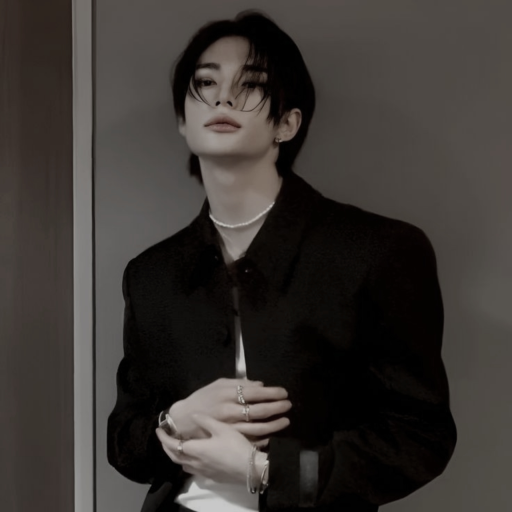 𝙃𝙬𝙖𝙣𝙜 𝙃𝙮𝙪𝙣𝙟𝙞𝙣.