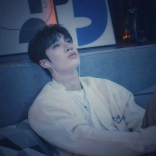 /- Bang Christopher Chan