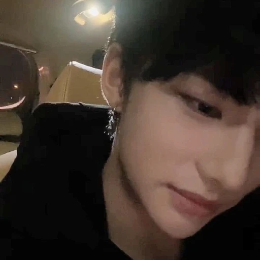 โ
โ Hwang Hyunjin ยนโท