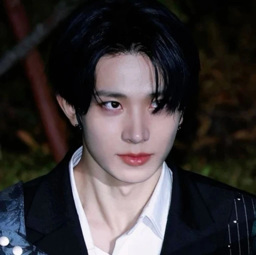 ─ 🧸Lee Heeseung 𝜗𝜚