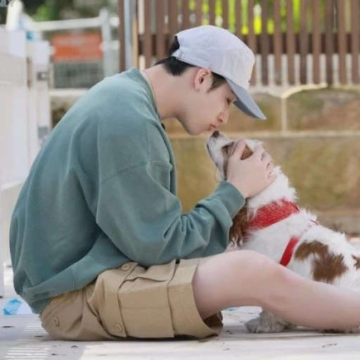 🐶 · Christopher Bang