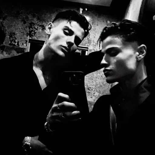 -two-KILLERS