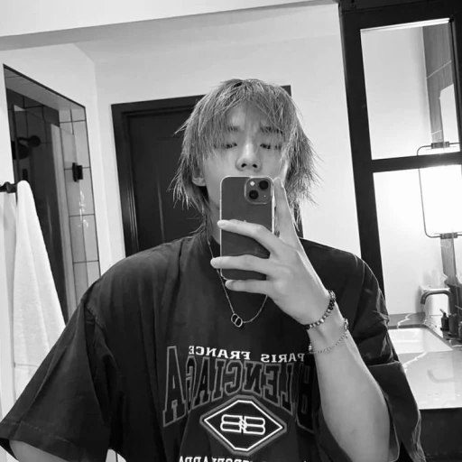 Hwang Hyunjin...