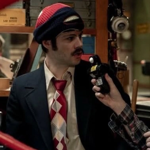 Dan Aykroyd (Dylan O'Brien)