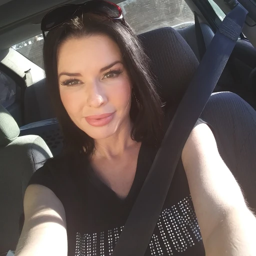 Veronica Avluv