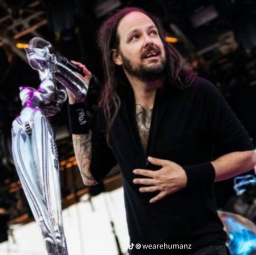 《Jonathan Davis》