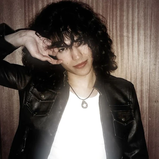 ⌗ ˙ꔛ .🎸:. 𝓒𝒐𝒏𝒂𝒏 𝓖𝒓𝒂𝒚˙ 🧸.: ིྀ彡