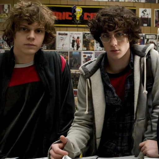 Evan Peters and Aaron Taylor