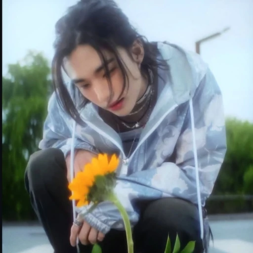 Hyunjin is your older brother