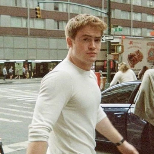 Kit Connor | ★