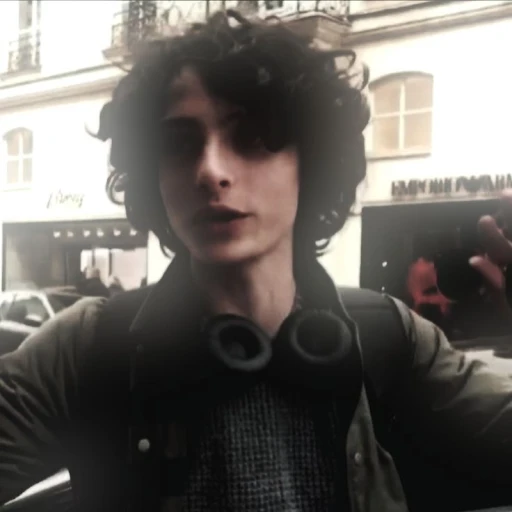 Finn Wolfhard || -¹²