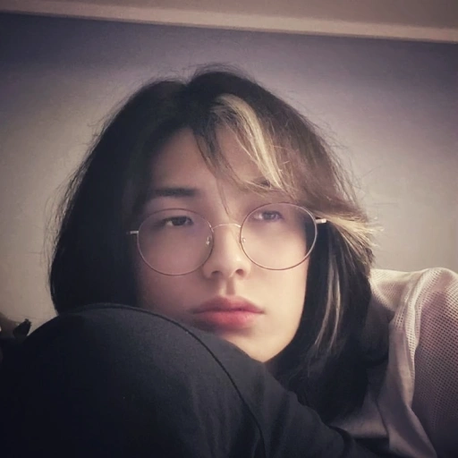 /- Lee Jooyeon