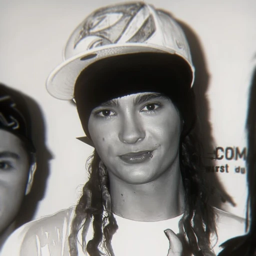 Tom Kaulitz — 𝚃𝚎𝚊𝚝𝚛𝚘