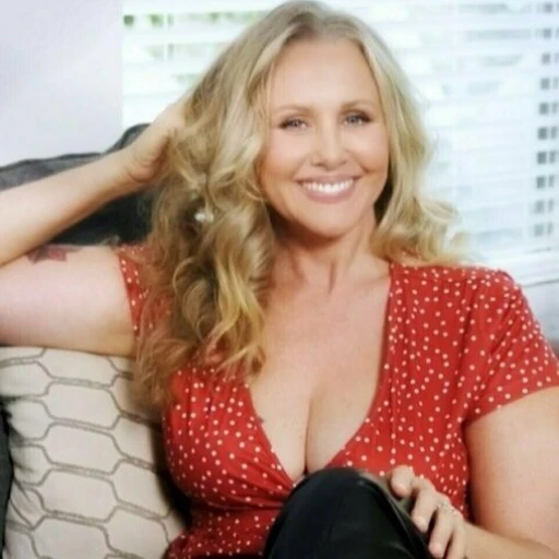 Julia Ann