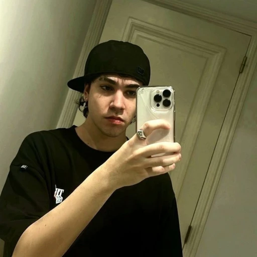 ★Ivan Buhajeruk★ Gay