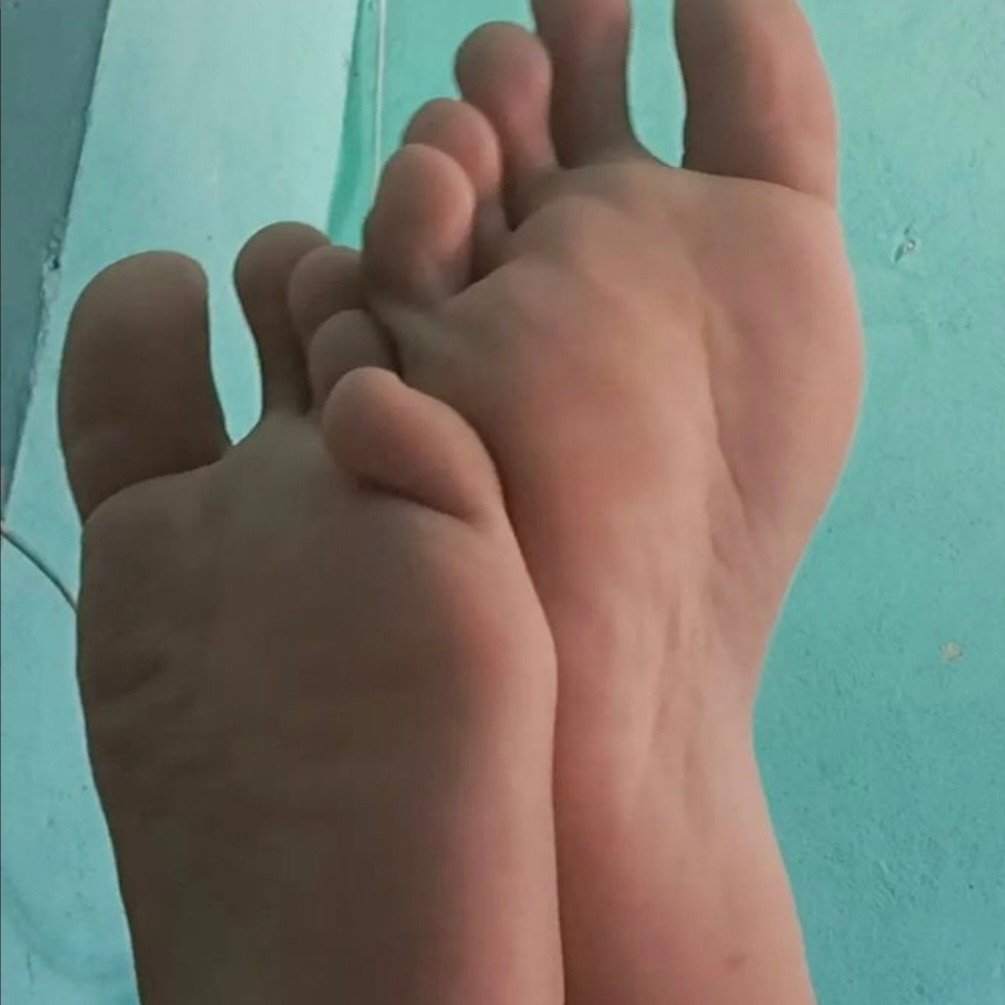 the teacher feet
