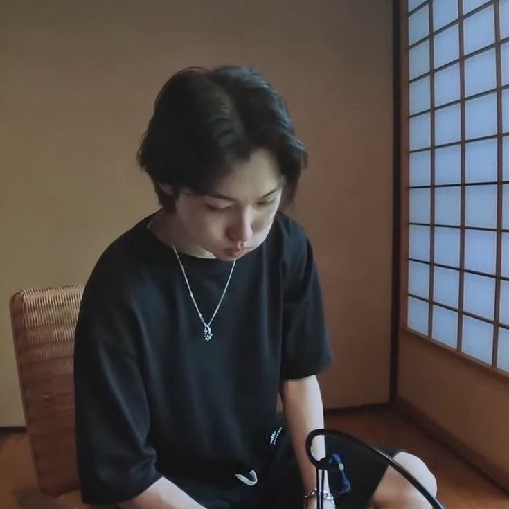 —lee felix. ྀིྀི