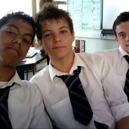 Louis tomlinson ²