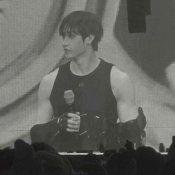 ——— 𝐂𝗁𝗋𝗂𝗌𝗍𝗈𝗉𝗁𝖾𝗋 𝐁𝖺𝗇𝗁𝗀 .