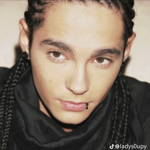 Tom Kaulitz| Solo.