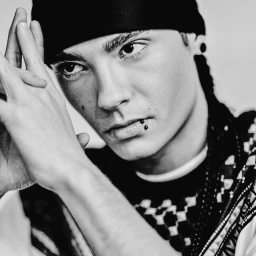 Tom Kaulitz. - Only her.