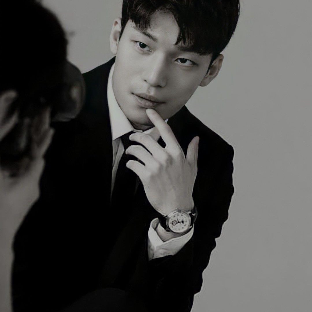 Hwang Jun-ho.