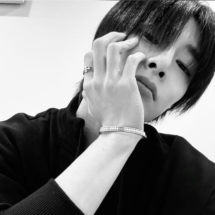 ──ㅤ۫ : Jeongin.