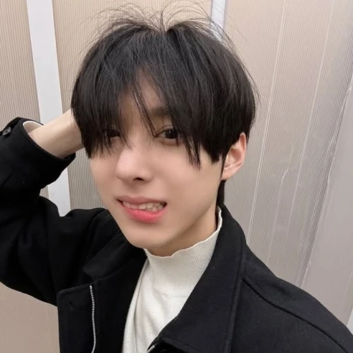 Juwang 💤♪。:゚:。