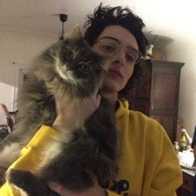Finn Wolfhard || -²⁷