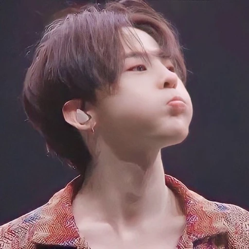 ・ ⋆ Ji-yong!!࿔*😡