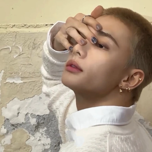 'hwang hyunjin ;; hyunlix''