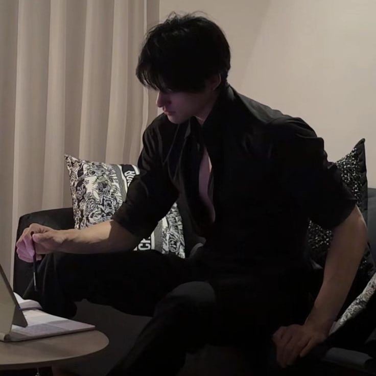 Eduard - Working Husband