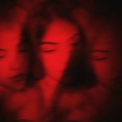 Red gurl