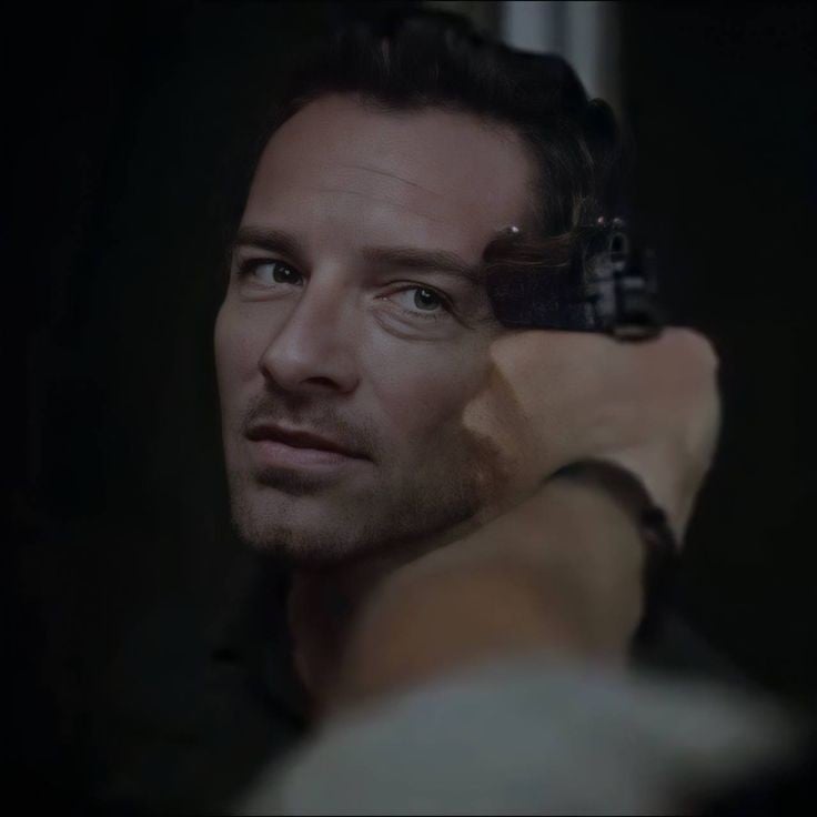 Peter Hale °