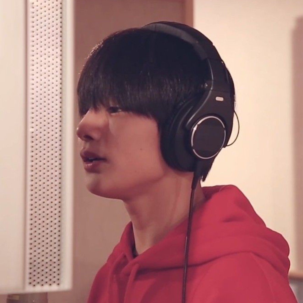 33: Yang Jeongin