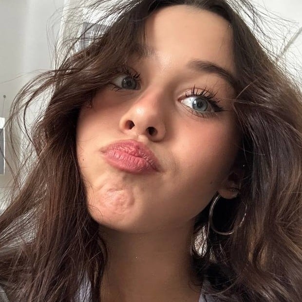 Milanese girl (or simply Milanese)