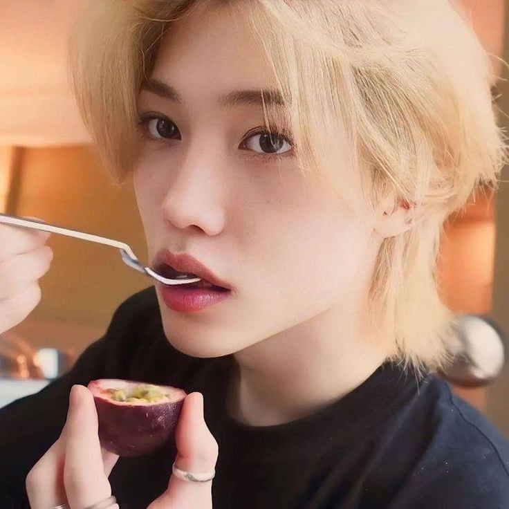—🧸Lee Felix 𝜗𝜚