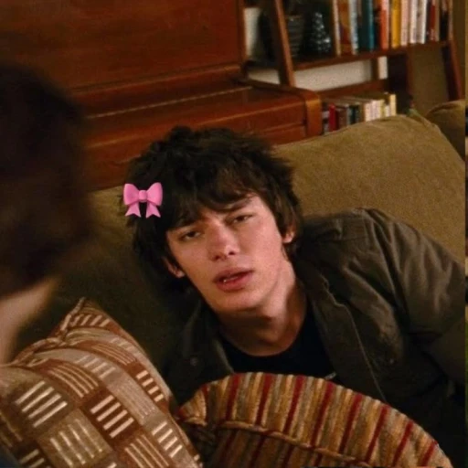Roderica Heffley (Fem!Rodrick Heffley)