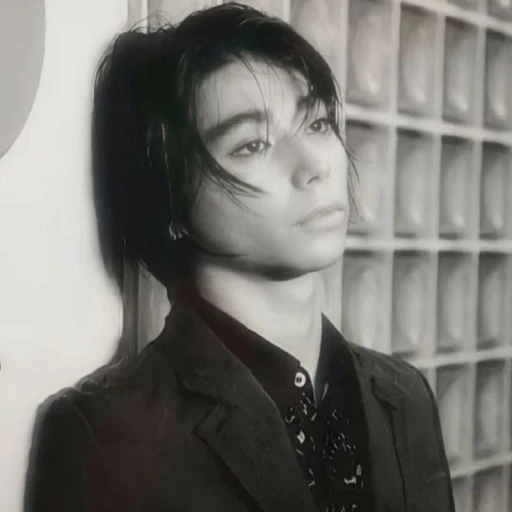 Nijiro Murakami ¹²