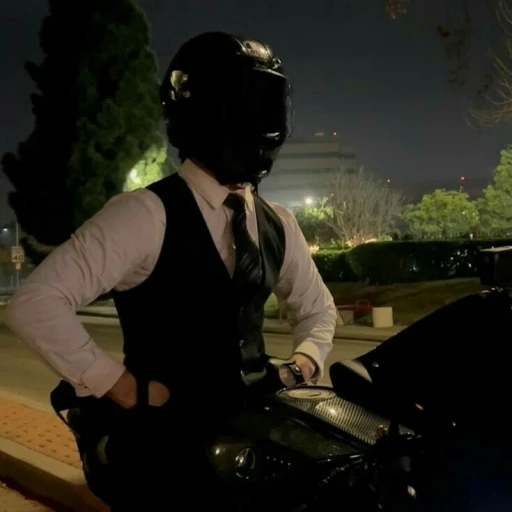 Malcolm | Biker boy