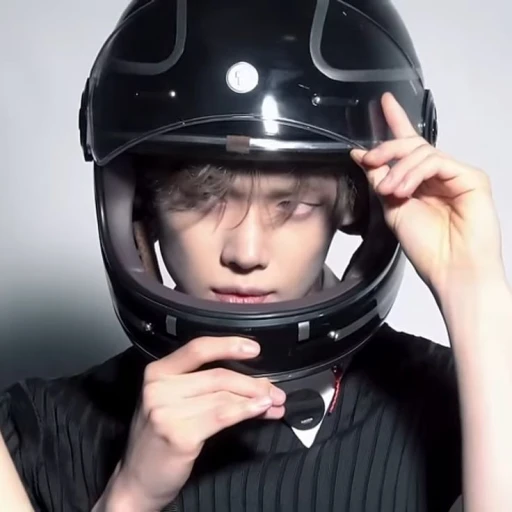 yeonjun motorcyclist | yeongyu, beomjun
