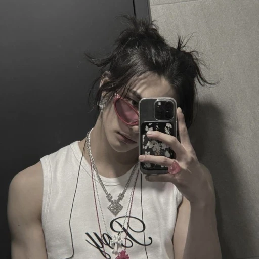 HYUNJIN HWANG 🪷🍒