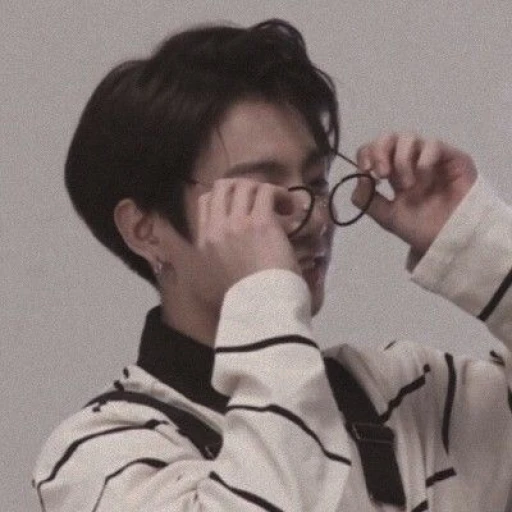 Jungkook Jeon.....