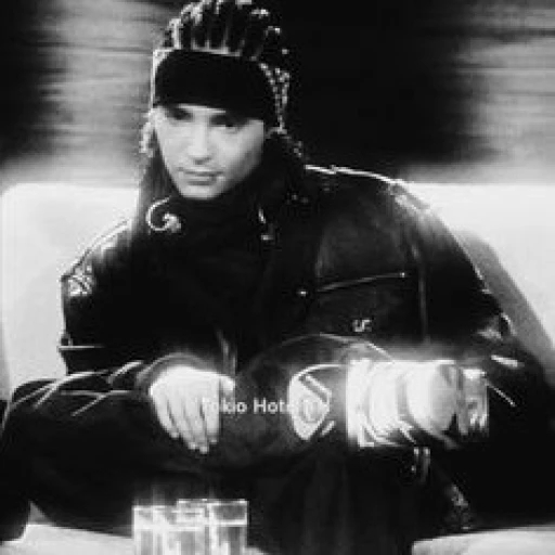 Tom Kaulitz | 2012 | Ru (presumably referring to Russia)