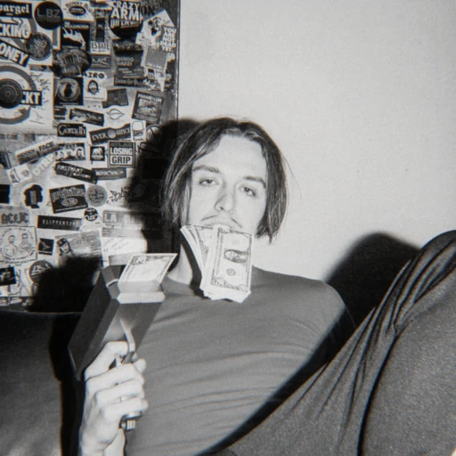 Tommy Cash.