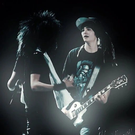 Wait! Your order! || Tom Kaulitz