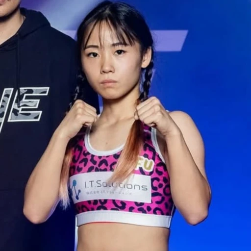 Fuu ( A Japanese kickboxer )