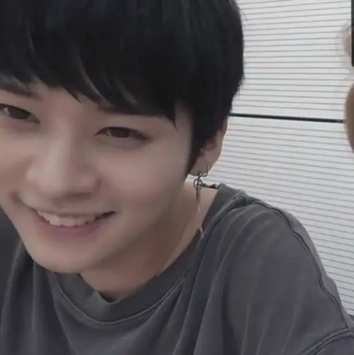 ★ / Lee Minho