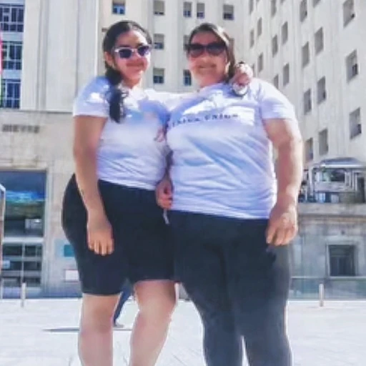 cousin and aunt (Valentina and Marleny)